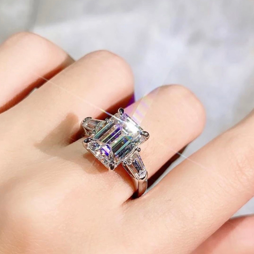 Etoilier 925 Sterling Silver D Color Emerald Cut Moissanite Three Stones Ring