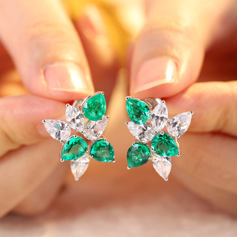 Etoilier Pear Cut Lab Created Emerald 18K Gold Earring