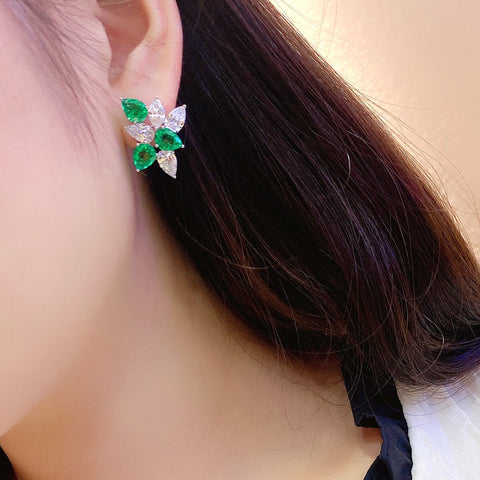 Etoilier Pear Cut Lab Created Emerald 18K Gold Earring