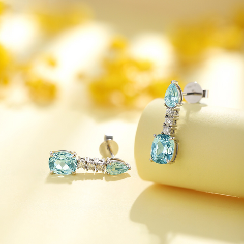 Etoilier Lab Created Aquamarine Oval Cut 18K Gold Earring