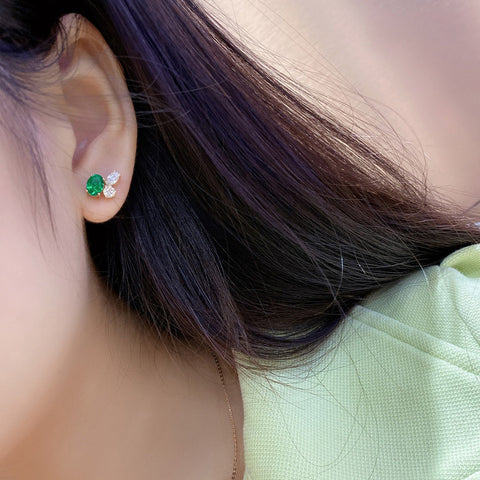 Etoilier Lab Created Emerald 18K Gold Earring Oval Cut