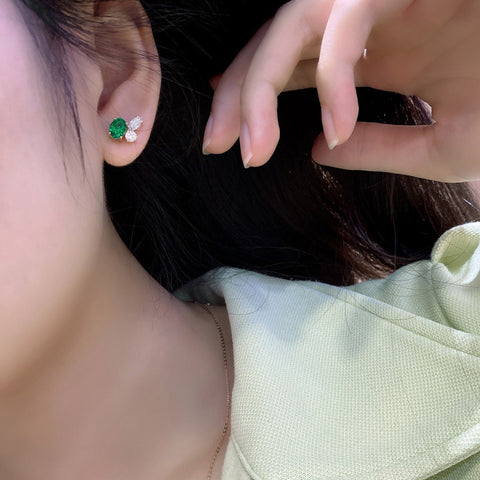 Etoilier Lab Created Emerald 18K Gold Earring Oval Cut