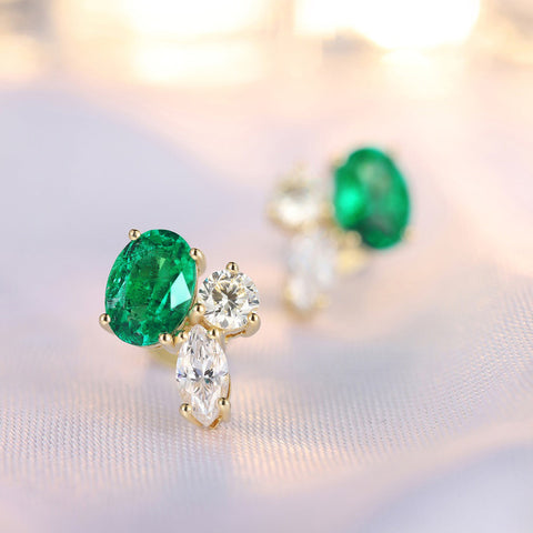 Etoilier Lab Created Emerald 18K Gold Earring Oval Cut