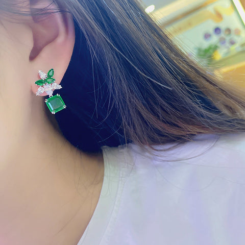 Etoilier S925 Sterling Silver Emerald Cut Synthetic Emerald Flower Earring