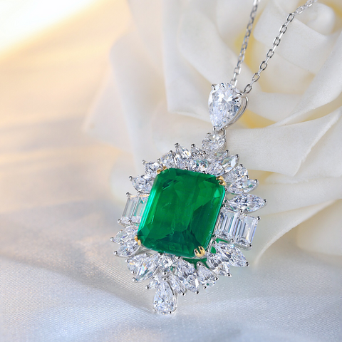 Etoilier 925 Sterling Silver Asscher Cut Synthetic Emerald Necklace Pendant